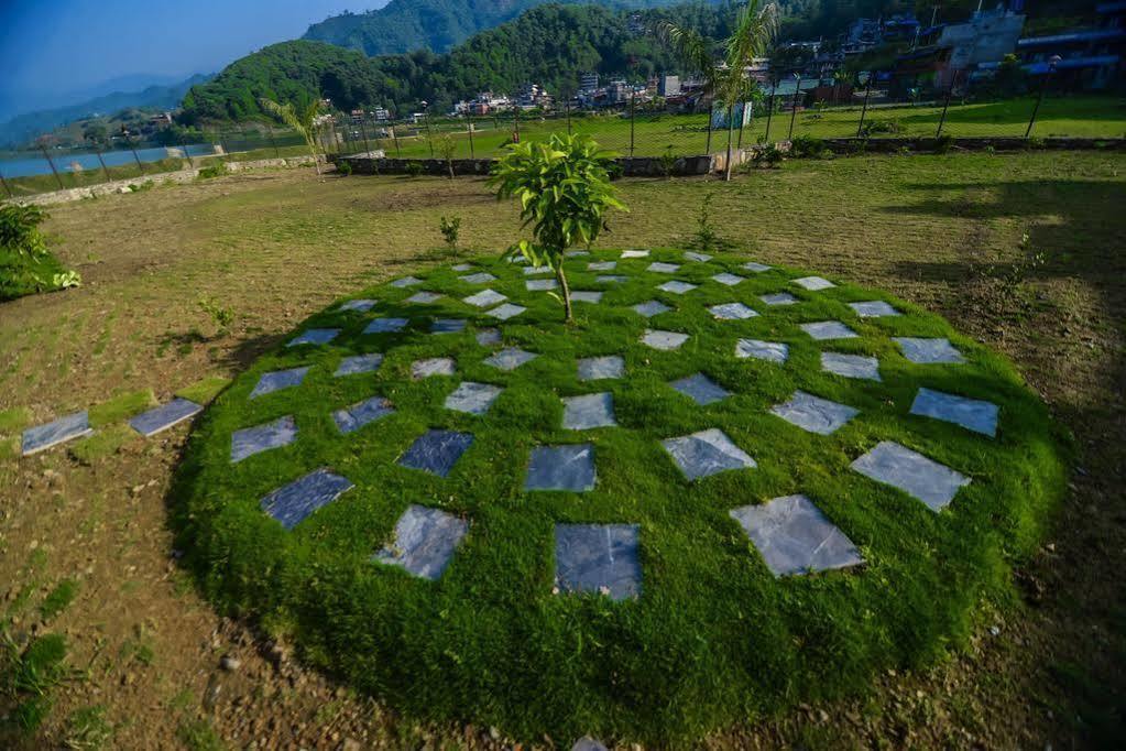 Majestic Lake Front Hotel & Suites Pokhara Bagian luar foto