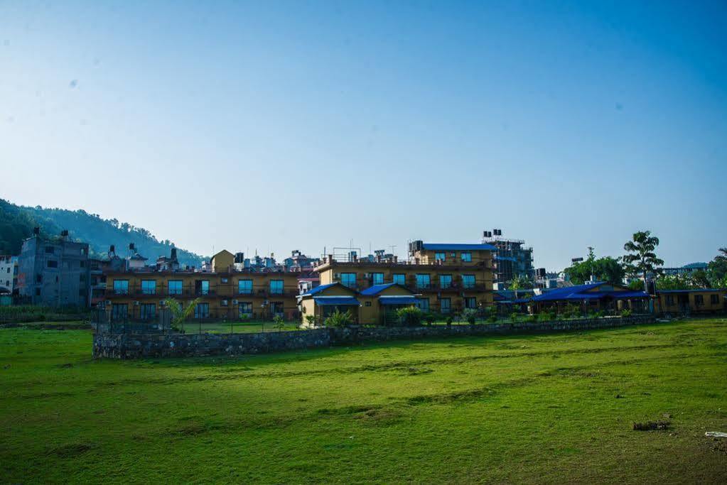 Majestic Lake Front Hotel & Suites Pokhara Bagian luar foto